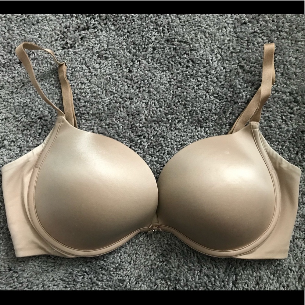 Victoria’s Secret tan plunge push-up bra